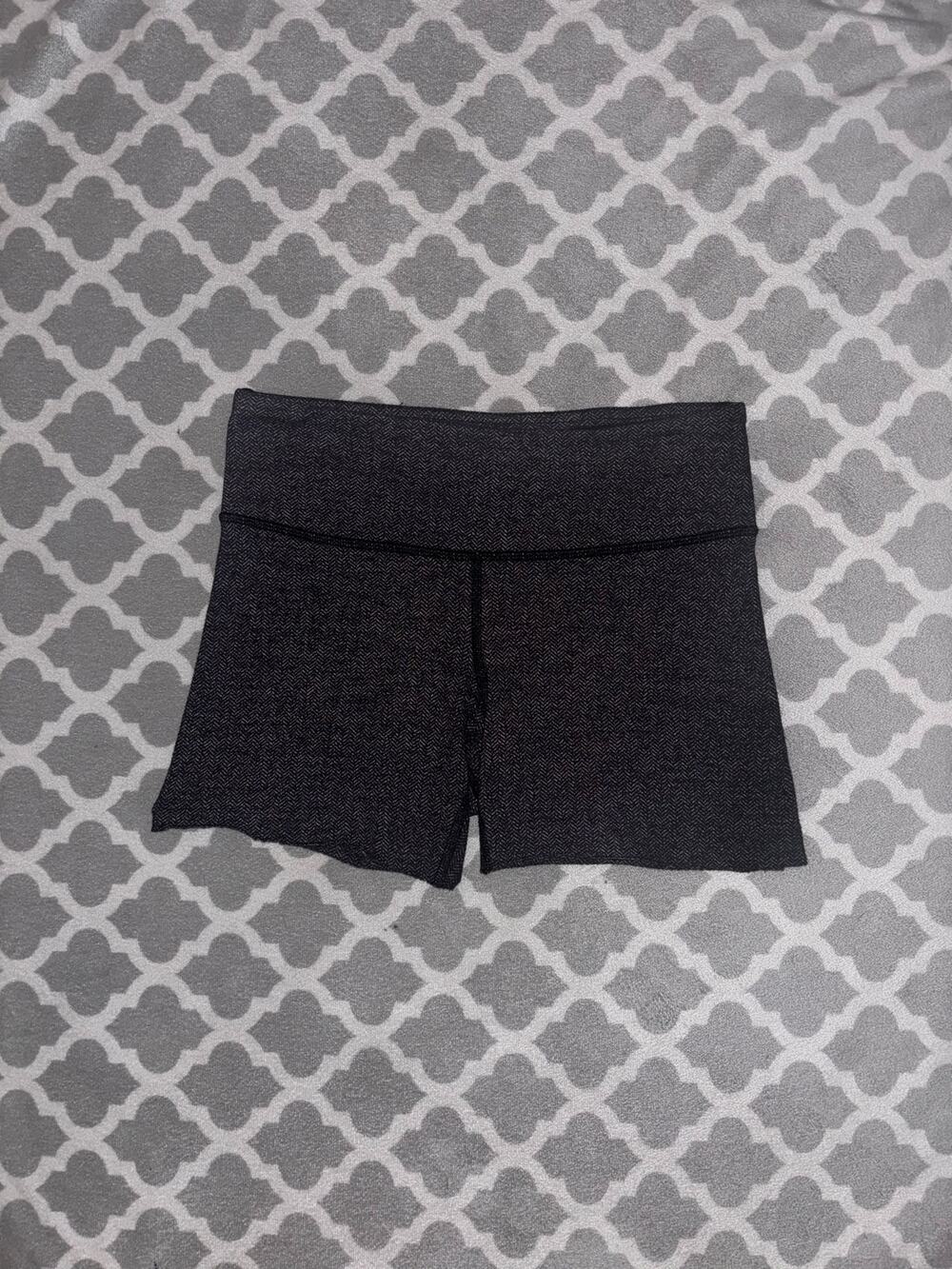 Size 4 Lululemon shorts